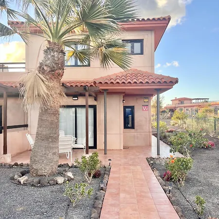 Villa Outside Con Piscina Majanicho