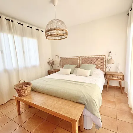 Outside Con Piscina Villa *