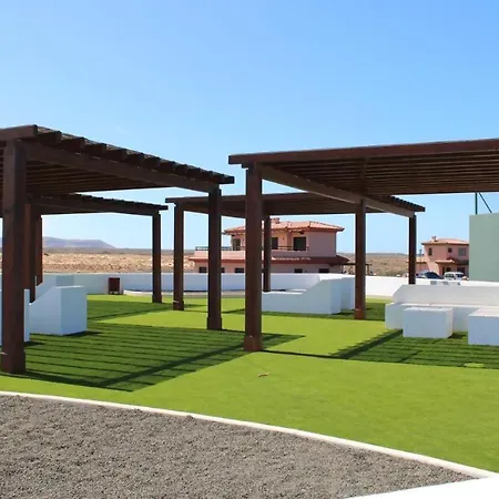 Outside Con Piscina Villa