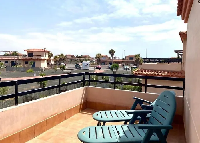 Villa Outside Con Piscina