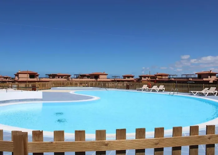 Outside Con Piscina * Majanicho