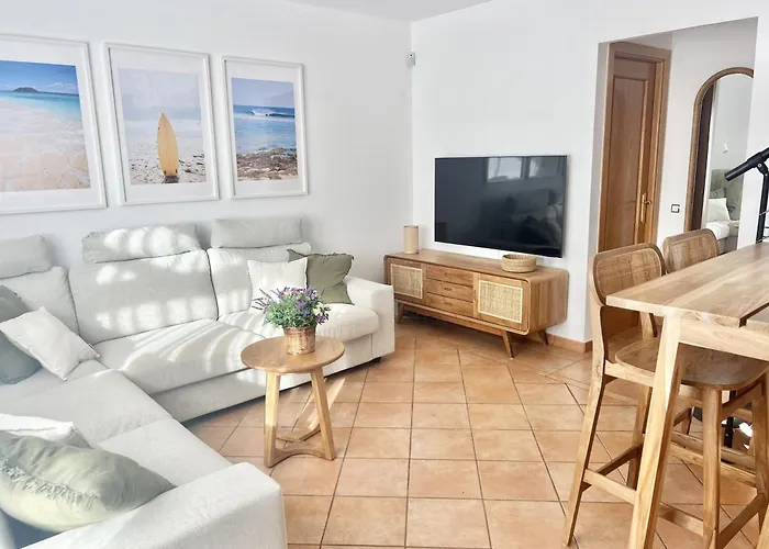 Outside Con Piscina Вилла *