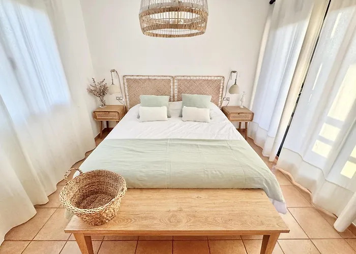 Outside Con Piscina * Majanicho