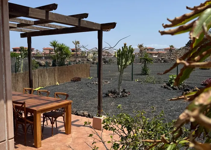 Outside Con Piscina Villa *