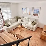 Villa Outside Con Piscina