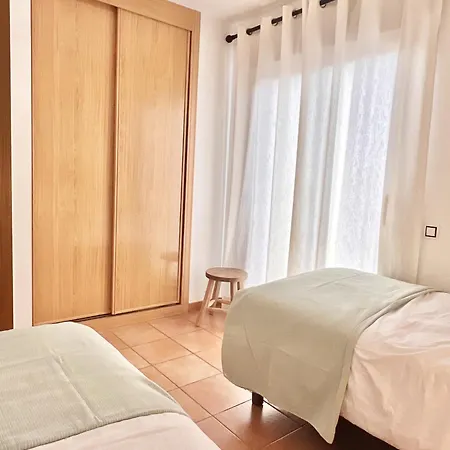 Вилла Outside Con Piscina